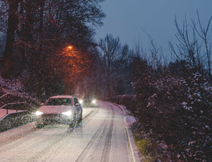 6 rules to follow to keep safe when driving in snowy conditions 