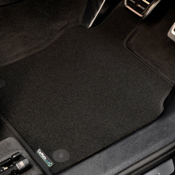 Nissan Elgrand E51 2011+ Car Mats // Black Executive, Black Trim, No Heelpad