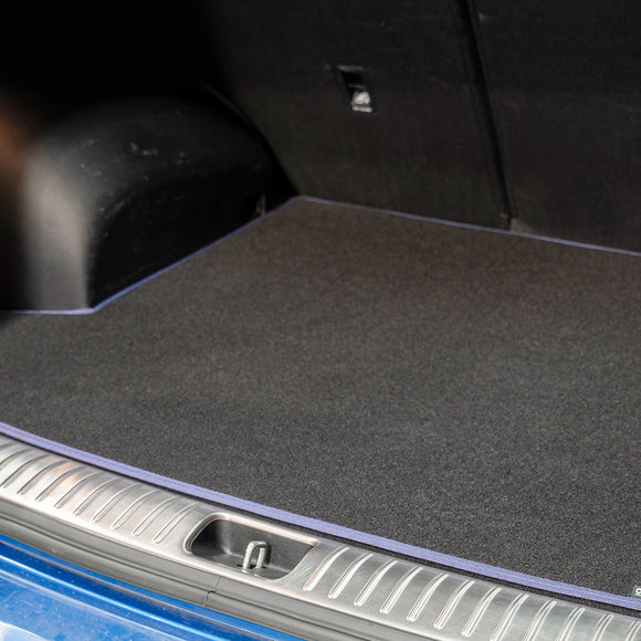Hyundai i10 2009-2014 Boot Mat // Black Grand, Blue Trim