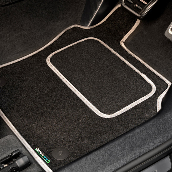 Dacia Sandero Hatchback and Stepway 2020+ Car Mats // Black Motor, White Trim, Carpet Heelpad