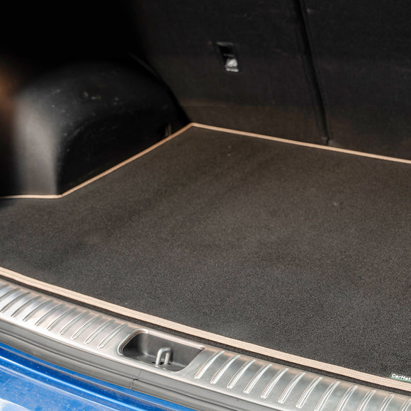 Land Rover Defender 130 2023+ Boot Mat // Black Super, Beige Trim